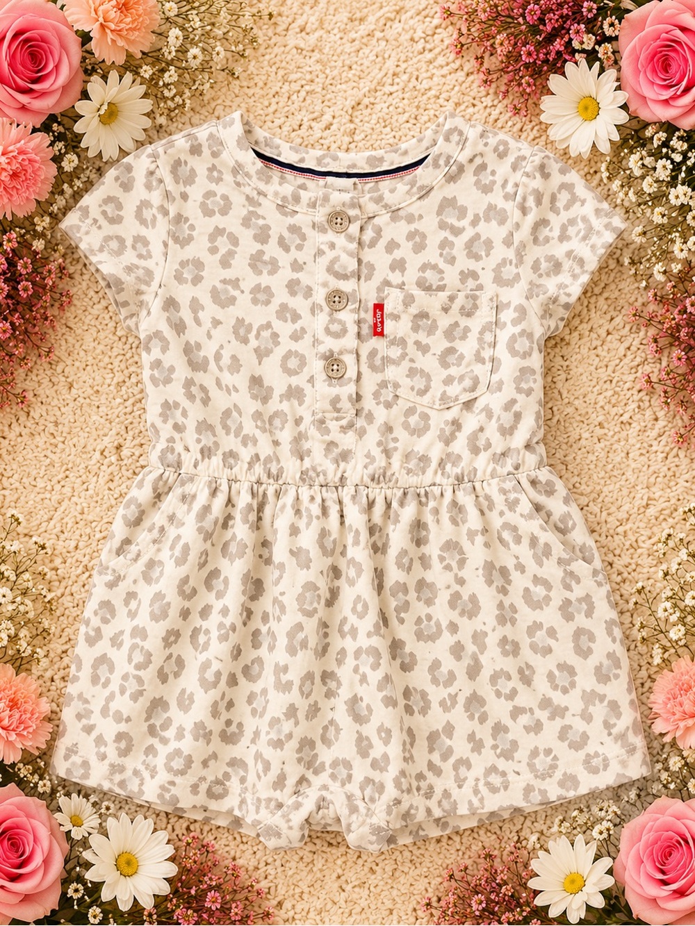 Levi's Girls White and Grey Leopard Print Short Sleeve Dress